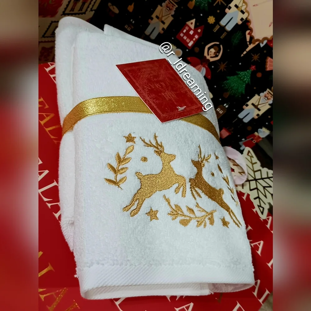 NWT Beekman Home Gold Reindeer Set Of Two Handtowels Size 18